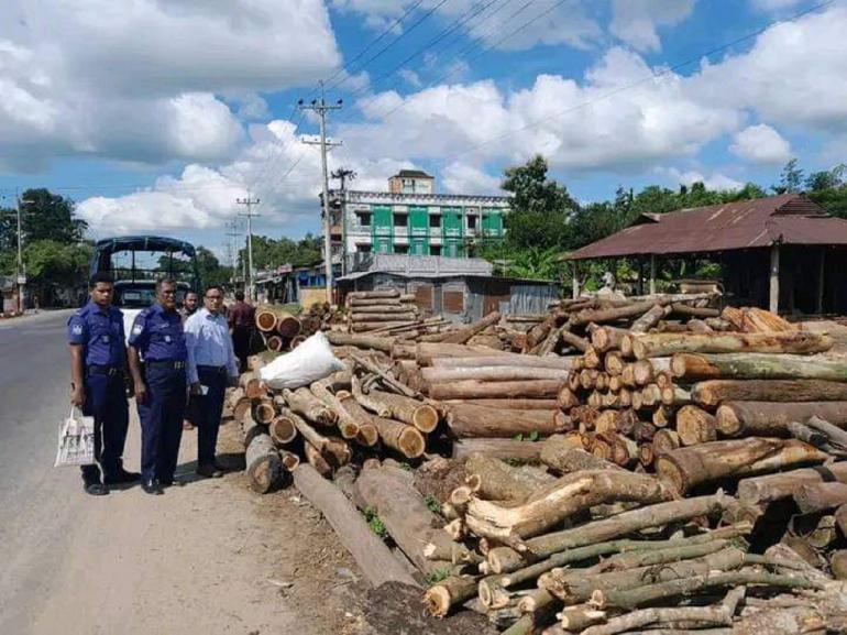 হবিগঞ্জ দুই করাতকল মালিককে অর্থদন্ড প্রদান