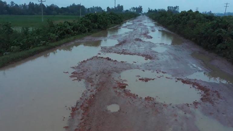 রাণীনগর-আবাদপুকুর ২২ কিলোমিটার সড়ক