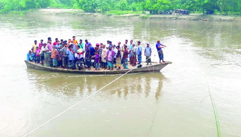 সেতু না থাকায় ভোগান্তি ৪০ হাজার মানুষের