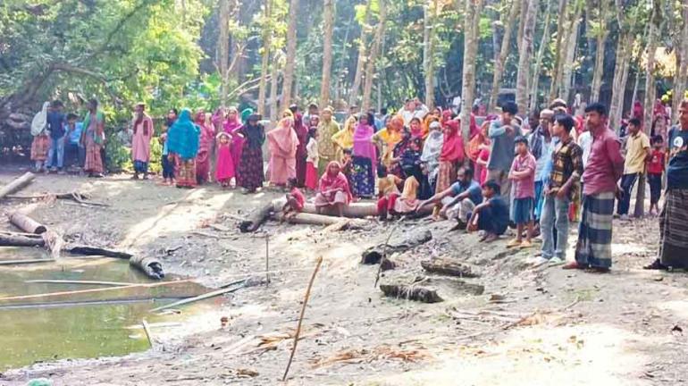 নড়াইলে ডোবা থেকে শিশুর লাশ উদ্ধার