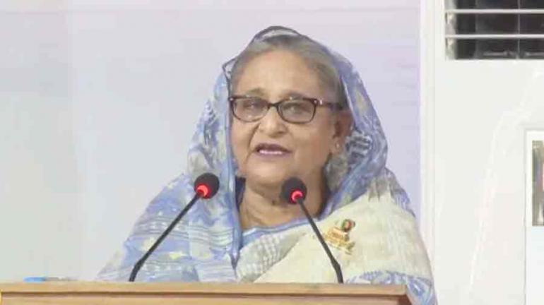 গণভবনে শুভেচ্ছা বিনিময় অনুষ্ঠানে প্রধানমন্ত্রী শেখ হাসিনা।