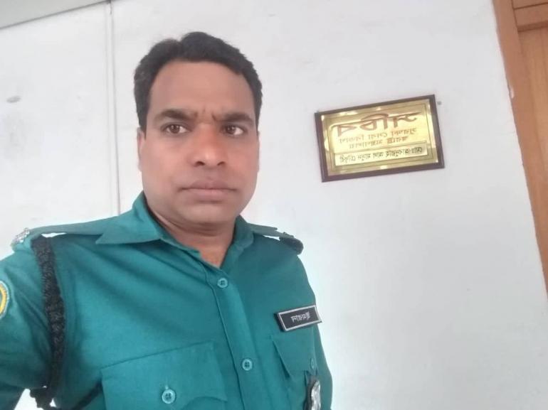 প্রতারখ পুলিশ সদস্য ইমরান প্রধান